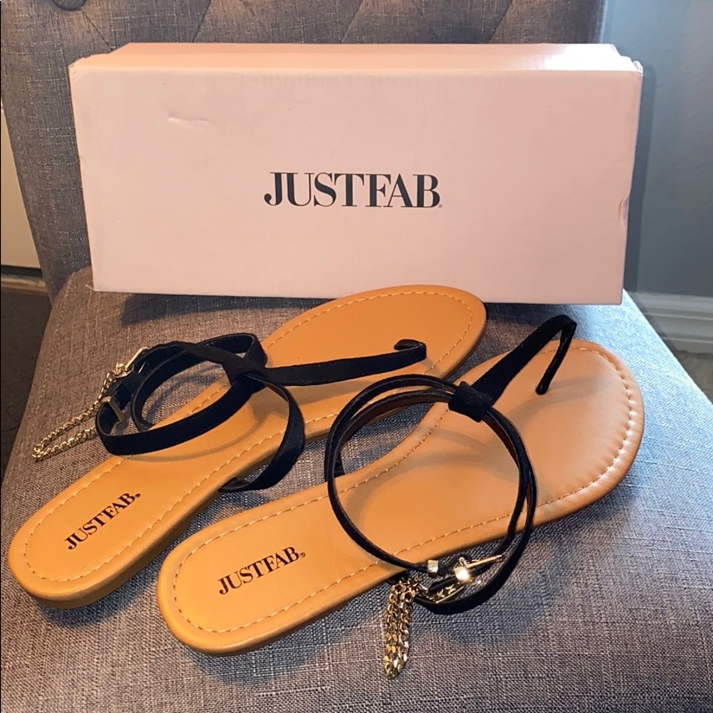 Black flat Sandals
